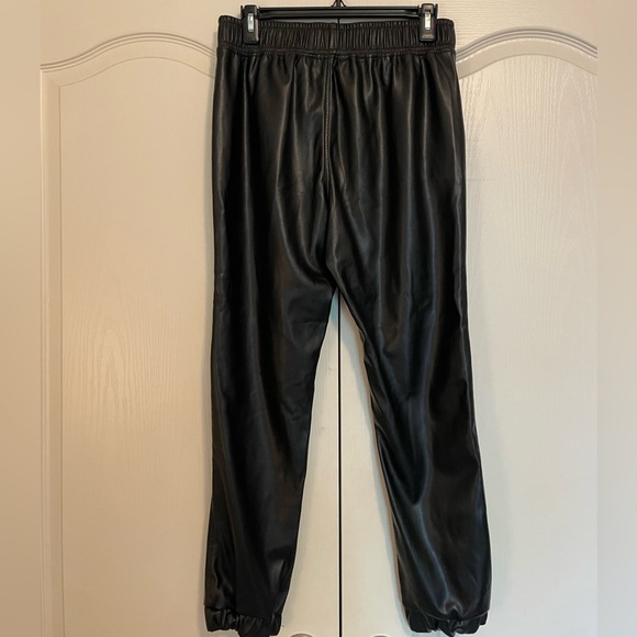 NWT Steve Madden - BB Dakota Faux Leather Jogger, Size Small - Picture 2 of 8
